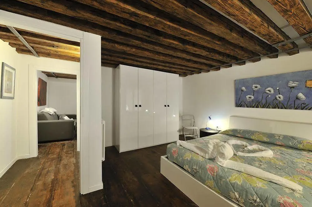 Red Rose Apartment Venice
